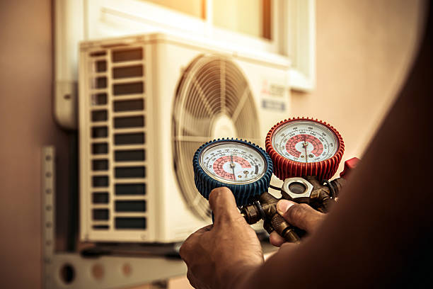 Professional Hvac technician working in Ashton, ID